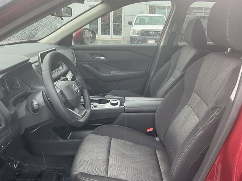 Used 2026 Nissan Rogue SV AWD/4WD image 10