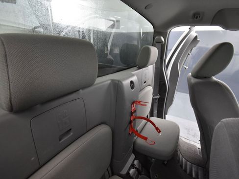 Used 2020 Nissan Frontier S image 18