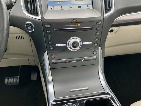 Used 2019 Ford Edge Titanium w/ Cold Weather Package image 14