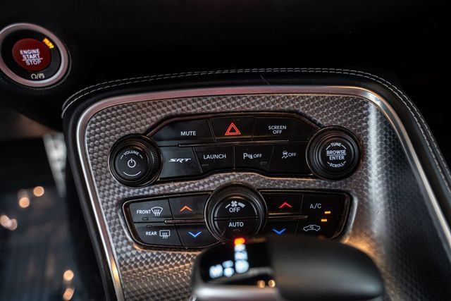 Used 2017 Dodge Challenger SRT Hellcat RWD image 33