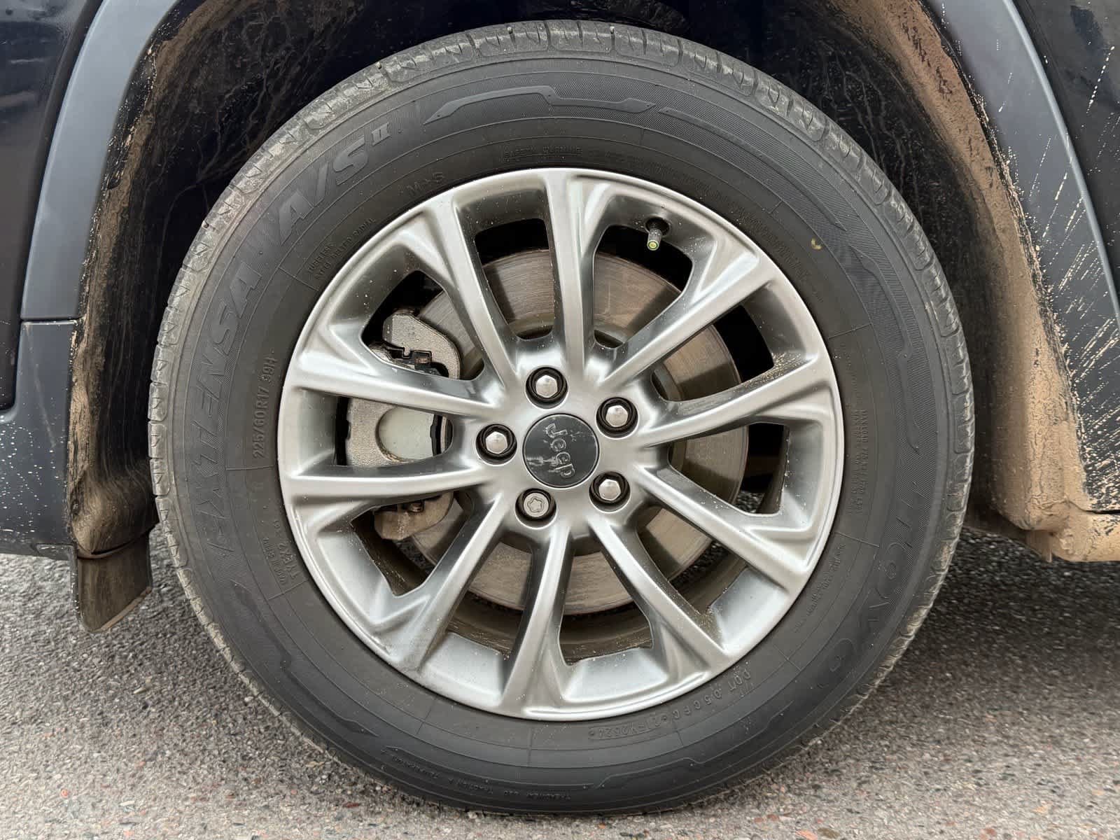Used 2020 Jeep Cherokee Latitude Plus FWD image 6
