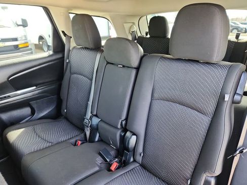 Used 2019 Dodge Journey SE w/ Blacktop Package image 28