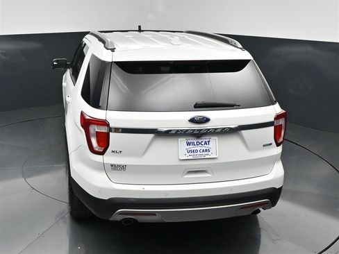 Used 2016 Ford Explorer XLT AWD/4WD image 25
