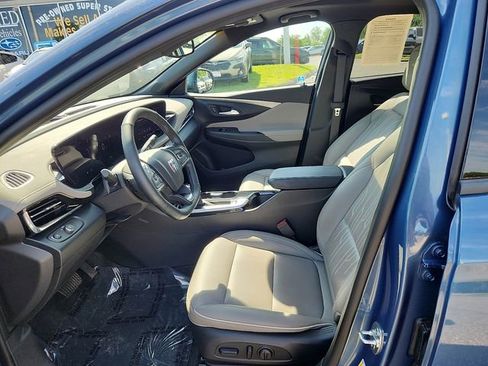 Certified 2025 Buick Envista Preferred FWD image 13