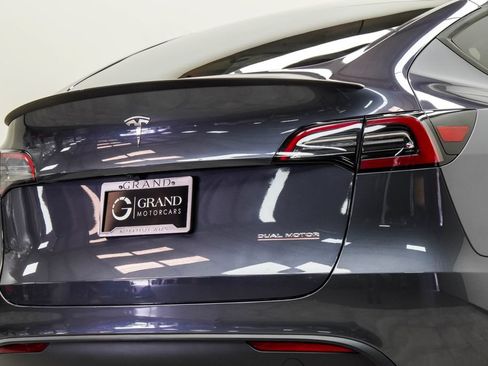 Used 2022 Tesla Model Y Performance AWD/4WD image 13