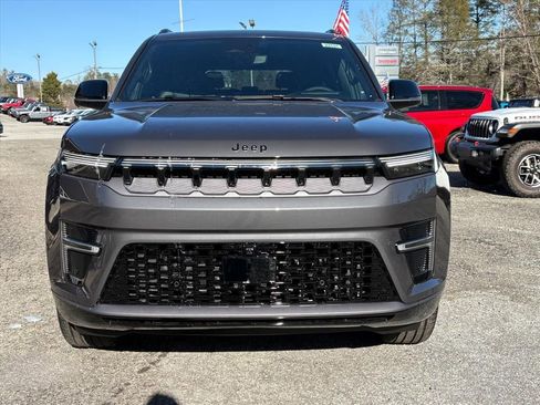 New 2026 Jeep Grand Wagoneer Limited AWD/4WD image 2
