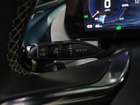 Used 2025 Chevrolet Equinox EV LT image 27