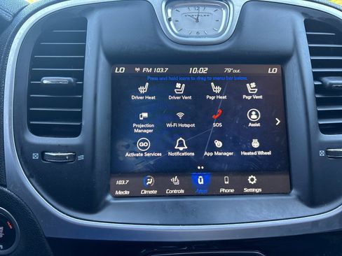 Used 2022 Chrysler 300 Touring L w/ Safetytec Plus Group AWD/4WD image 25
