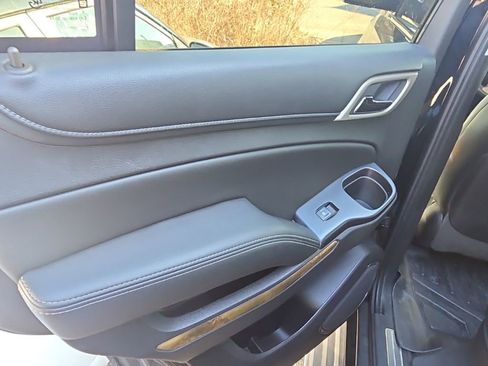 Used 2015 GMC Yukon Denali w/ Open Road Package image 9