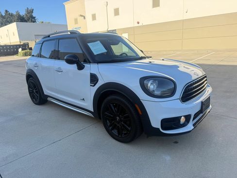 Used 2017 MINI Cooper Countryman ALL4 AWD/4WD image 3