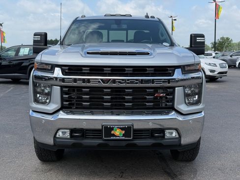 Used 2020 Chevrolet Silverado 2500 LT w/ All Star Edition AWD/4WD image 3