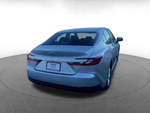 Used 2025 Toyota Camry LE image 7