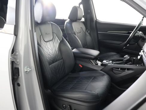 Used 2023 Kia Telluride SX X-Line AWD/4WD image 37