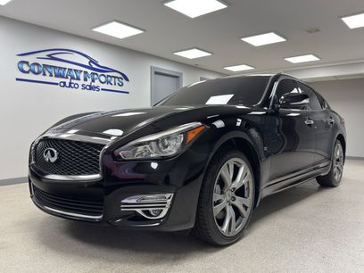 Used 2016 INFINITI Q70 3.7 w/ Deluxe Touring Package