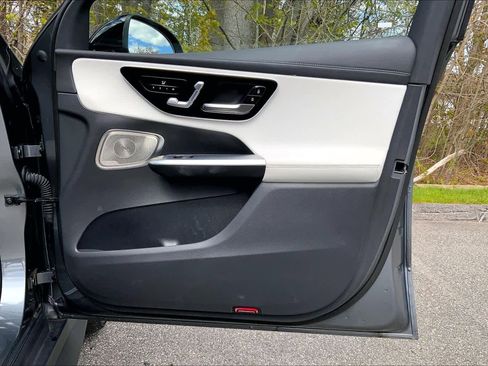 Used 2023 Mercedes-Benz GLC 300 4MATIC image 23