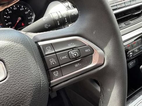 Used 2023 Jeep Compass Limited AWD/4WD image 13
