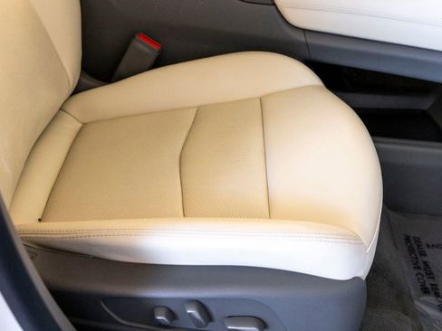 Used 2021 Cadillac XT5 Premium Luxury image 22