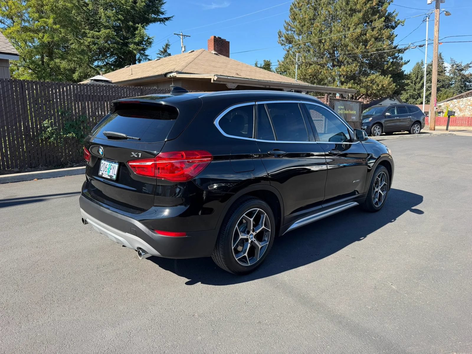 Used 2016 BMW X1 xDrive28i AWD/4WD image 4