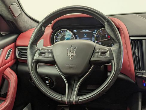 Used 2022 Maserati Levante Modena image 18