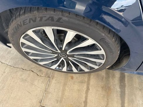 Used 2017 Lincoln Continental Black Label w/ Rear-seat Package AWD/4WD image 18