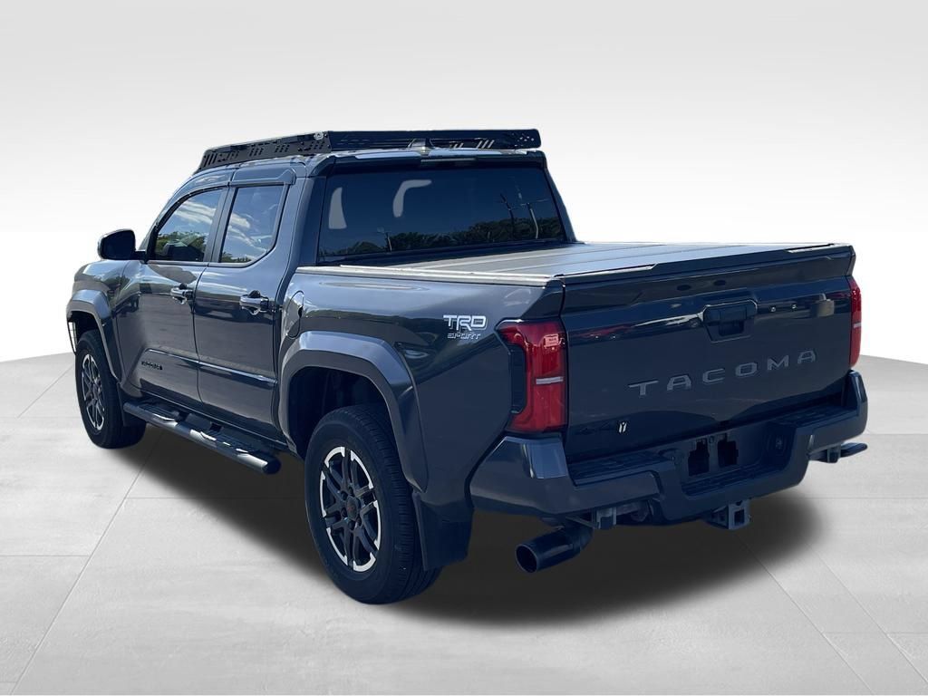 Used 2024 Toyota Tacoma TRD Sport AWD/4WD image 11