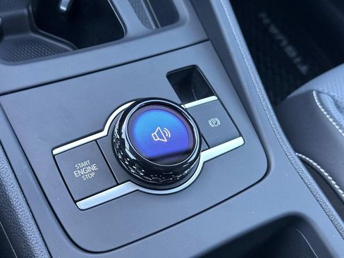 New 2026 Volkswagen Tiguan SE FWD image 12