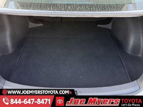 Used 2024 Toyota Corolla LE image 28