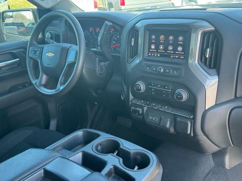 Used 2024 Chevrolet Silverado 1500 Custom image 11