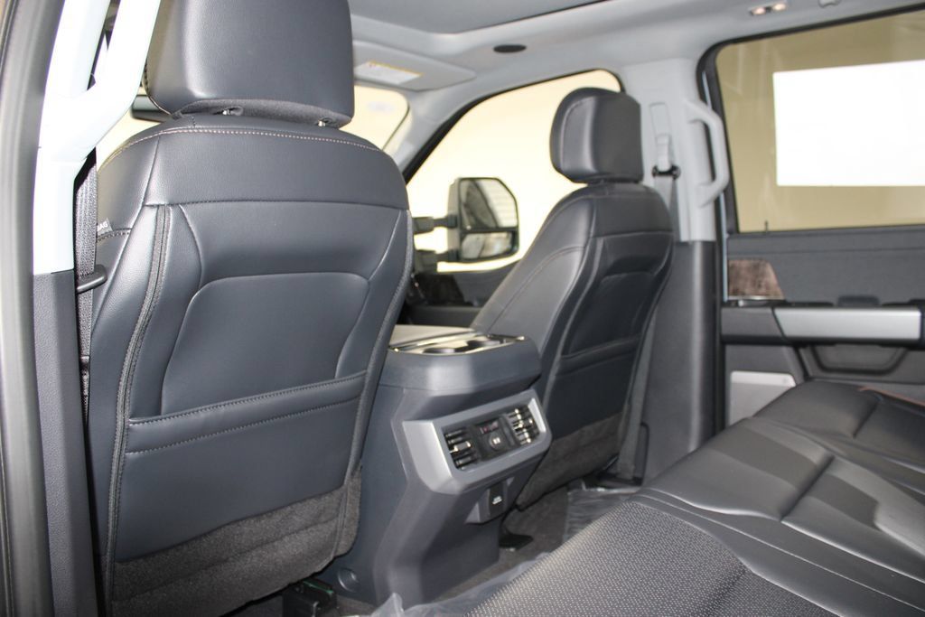 New 2026 Ford F350 Lariat w/ Black Appearance Package AWD/4WD image 18
