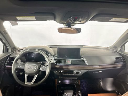 Used 2023 Audi Q5 e Prestige w/ Prestige Package image 12