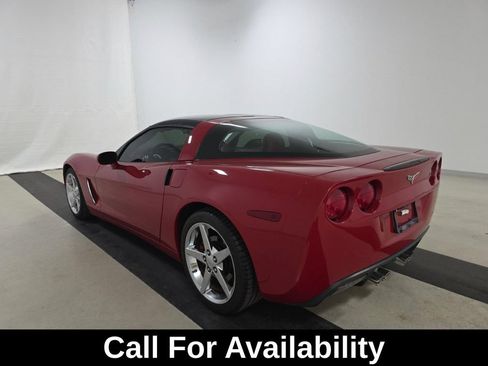 Used 2005 Chevrolet Corvette Coupe w/ Preferred Equipment Group RWD image 2