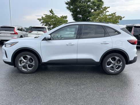 Used 2025 Ford Escape ST-Line Select w/ Tech Pack #2 AWD/4WD image 13