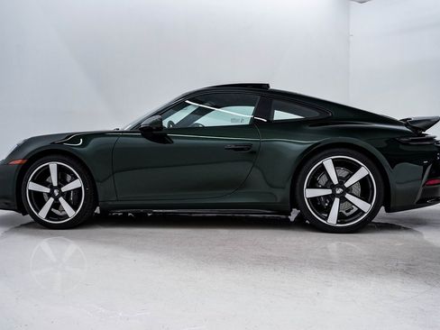 New 2026 Porsche 911 Carrera image 2