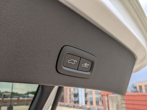 Certified 2023 Volvo C40 P8 Recharge Plus w/ Climate Package AWD/4WD image 29