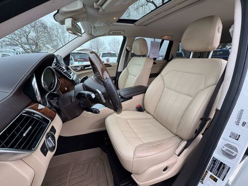 Used 2017 Mercedes-Benz GLS 450 4MATIC image 20