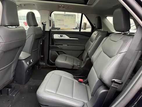 New 2026 Ford Explorer Active w/ Active Comfort Package image 14