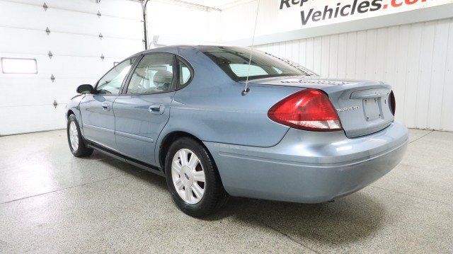 Used 2007 Ford Taurus SEL FWD image 3