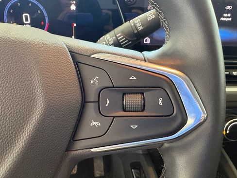 Used 2024 Chevrolet TrailBlazer LT w/ LT Cold Weather Package AWD/4WD image 5