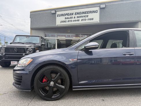 Used 2015 Volkswagen GTI S FWD image 10