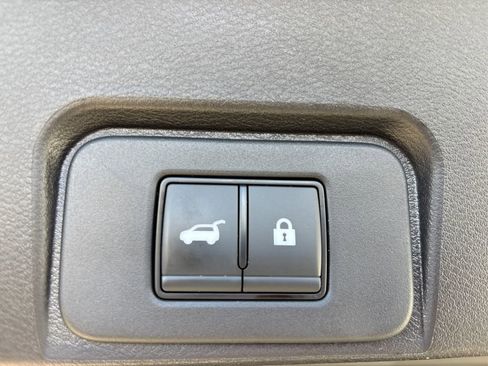 Used 2026 Nissan Rogue SL AWD/4WD image 14