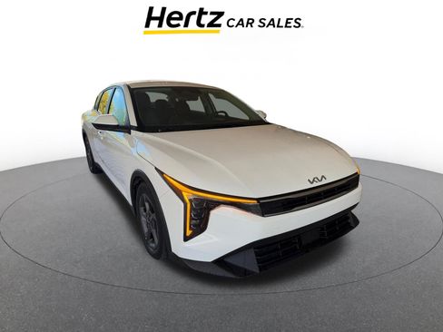 Used 2025 Kia K4 LXS FWD image 1