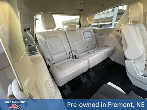 Used 2021 Lincoln Navigator Reserve w/ Luxury Package image 22