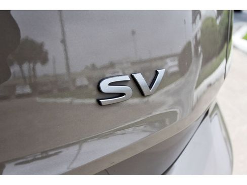 Used 2024 Nissan Rogue SV FWD image 27