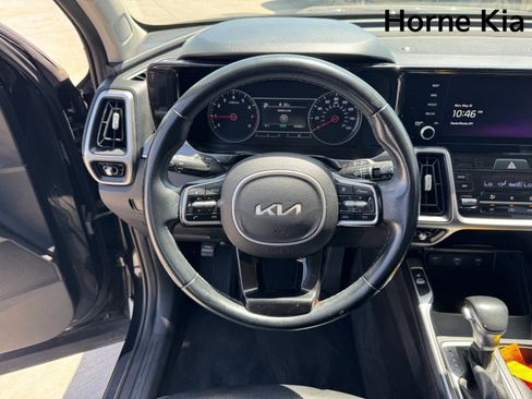 Certified 2022 Kia Sorento S FWD image 16