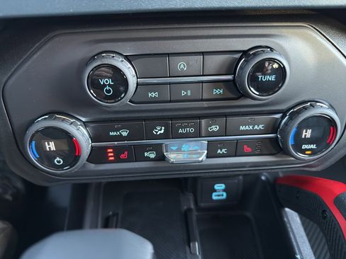 New 2025 Ford Bronco Heritage Edition image 25