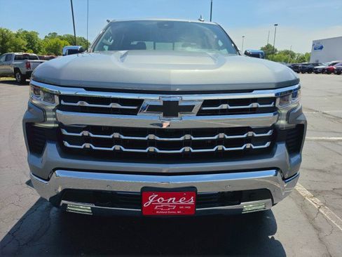 Used 2025 Chevrolet Silverado 1500 LTZ w/ LTZ Premium Package AWD/4WD image 8