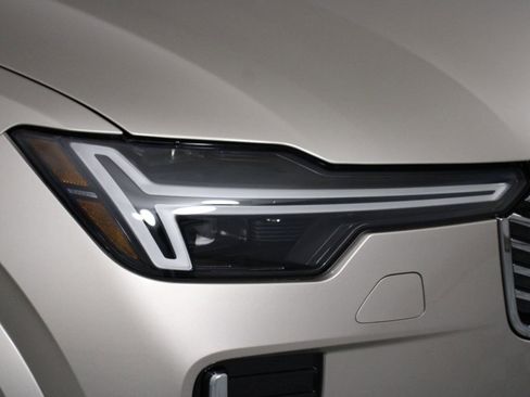 New 2026 Volvo XC90 T8 Plus w/ Protection Package Premier image 14