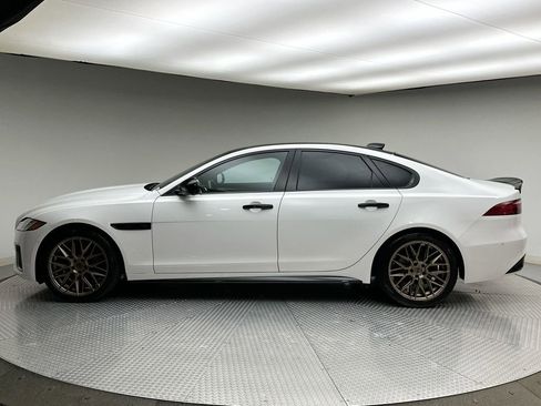 Used 2021 Jaguar XF R-Dynamic SE image 2