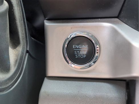 Used 2023 Ford F250 XLT w/ XLT Premium Package AWD/4WD image 23