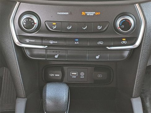 Used 2020 Hyundai Santa Fe SEL image 15